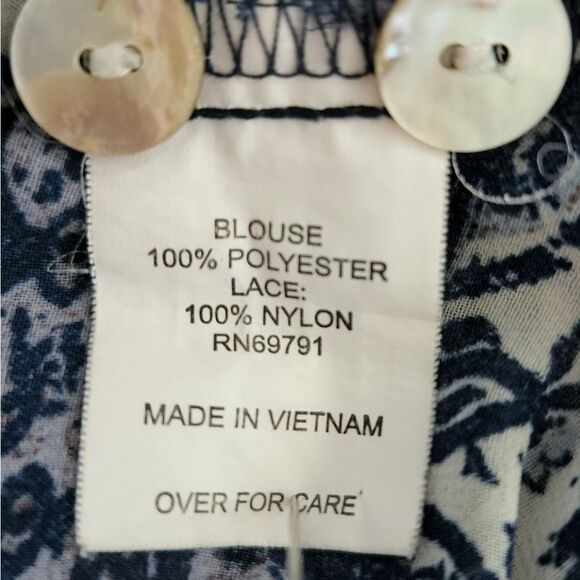 Vintage Contrast Print Crochet Blouse - Picture 7 of 10